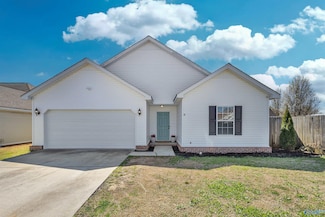 3919 Boxwood Ln SW, Decatur, AL 35603