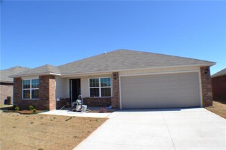 9628 Silas Dr, Moore, OK 73160