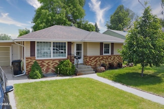 1414 1st Ave E, Williston, ND 58801
