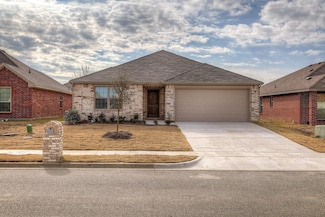 1423 Reiger Dr, Greenville, TX 75402