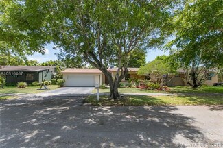 10325 SW 128th Ct, Miami, FL 33186