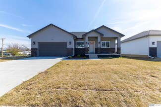 7601 S 34th St, Omaha, NE 68147