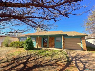 812 Collins Ave, Clovis, NM 88101