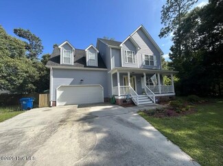 114 Shellbank Dr, Sneads Ferry, NC 28460