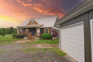 425 Hickman Rd, Liberty, TN 37095