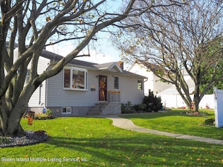 388 Oak Ave, Staten Island, NY 10306