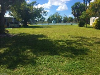 230 Indian Key Ln, Naples, FL 34114