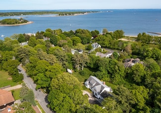 22 Allen St, Marion, MA 02738