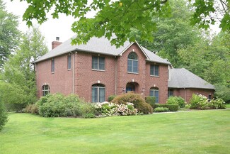 5465 Streamwood Dr, Erie, PA 16506