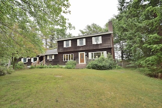 10 Durham Rd, Freeport, ME 04032