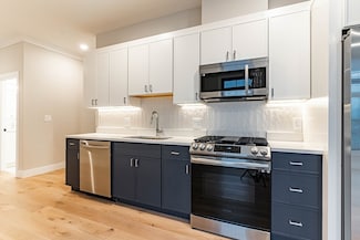 157 Everett St Unit 302, Boston, MA 02134