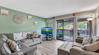 123 Southwood Shores Dr Unit 2B, Lake Ozark, MO 65049