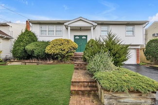 2797 Bayview Ave, Wantagh, NY 11793