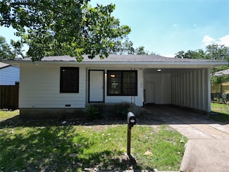 424 Cherry Park Dr, Sherman, TX 75090