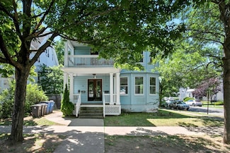 212 Maple St, New Haven, CT 06511