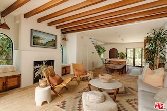 751 Ozone St, Santa Monica, CA 90405