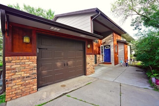 1520 76th Ct N, Brooklyn Park, MN 55444