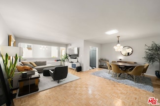 7949 Selma Ave Unit 18, Los Angeles, CA 90046