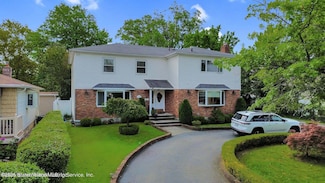160 Rathbun Ave, Staten Island, NY 10312