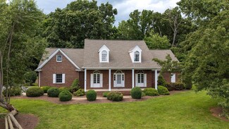 1872B Spring Hill Rd, Staunton, VA 24401