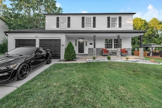 812 Cedarhill Dr, Cincinnati, OH 45240