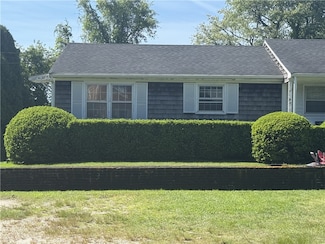 47 Ethel Dr, Portsmouth, RI 02871