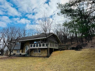 W6039 Pioneer Rd, New Glarus, WI 53574