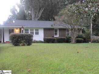 513 Sunset Blvd, Clinton, SC 29325