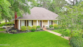 322 Woodlands Dr, Brandon, MS 39047