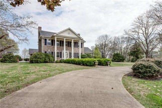 1449 Stage Coach Rd, Sewanee, TN 37375