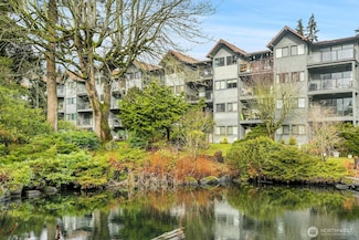 19428 Aurora Ave N Unit 433, Shoreline, WA 98133