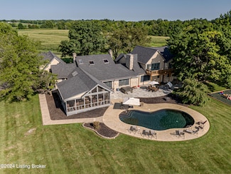411 Paddock Ln, Simpsonville, KY 40067
