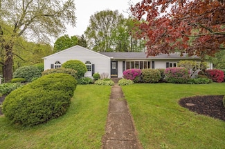 136 Butternut Hollow Rd, West Springfield, MA 01089