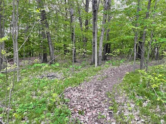 587 Cross Country Ct, Hobart, WI 54313