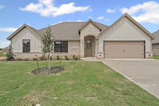725 Jameson, Springtown, TX 76082
