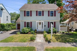 7 Crane Rd, Milton, MA 02186