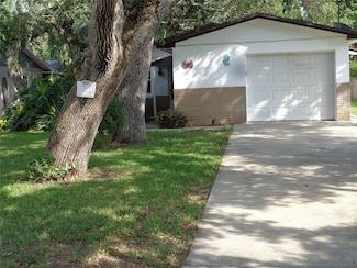 799 E 10th Ave, New Smyrna Beach, FL 32169