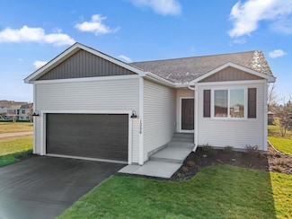 1356 Wisteria Ln, New Richmond, WI 54017