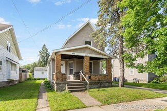 942 Park St SW, Grand Rapids, MI 49504