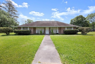 13920 Carolyn St, Walker, LA 70785
