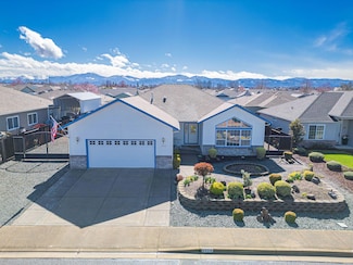 2338 Rabun Way, Central Point, OR 97502
