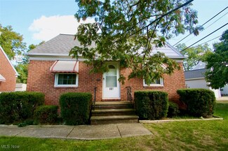 837 E 212th St, Cleveland, OH 44119