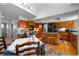 16165 NW Blueridge Dr, Beaverton, OR 97006