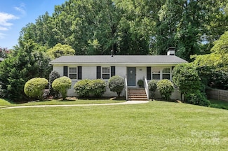 2528 Arnold Dr, Charlotte, NC 28205