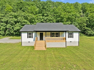 1507 New Harmony Rd, Hartsville, TN 37074