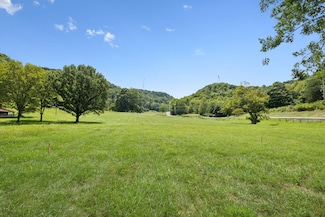 2360 N Berrys Chapel Rd, Franklin, TN 37069