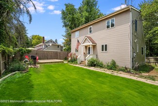 13 Brook St, Lake Hopatcong, NJ 07849
