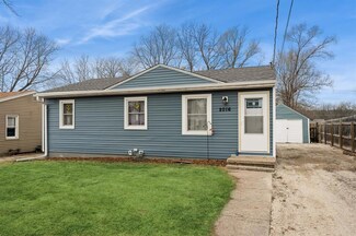 2016 E 38th Ct, Des Moines, IA 50317