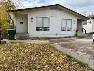 219 NW 13th St, Pendleton, OR 97801