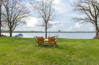 692 N Round Lake Ln, Luck, WI 54853